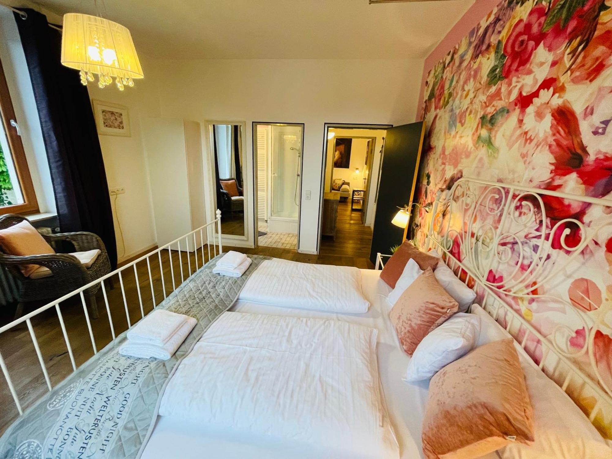 Zum Rayers Cafe-Restaurant & Boutique-Hotel Niederrotweil Номер фото