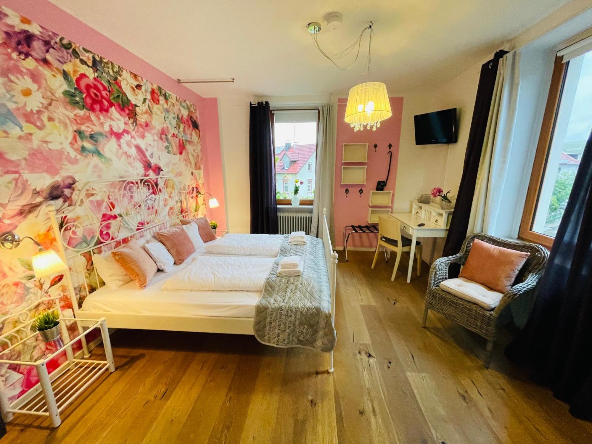 Zum Rayers Cafe-Restaurant & Boutique-Hotel Niederrotweil Номер фото